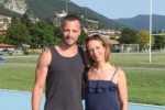 Oscar Pistorius con Laura Sandruvi, sul campo di allenamento di Gemona del Friuli (Udine) (Foto Soravito)