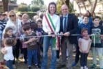 Giulia Deidda, sindaca di Santa Croce sull'Arno (Pisa), inaugura il nuovo parco giochi accessibile