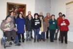 Foto di gruppo per l'ANFFAS di Cremona, in occasione della presentazione della guida "facile da leggere", realizzata per la mostra "Genovesino. Natura e invenzione nella pittura del Seicento a Cremona"