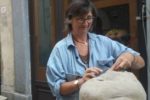 L'artista Antonella Nannicini, presidente dell'Associazione Arcantarte