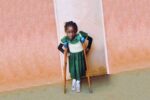 Oltre il 23% di bambini e bambine tra i 2 e i 9 anni del Camerun, Paese dell'Africa Equatoriale, sono affetti da almeno un tipo di disabilità, causata, per il 65% dei casi, da malattie infettive non ancora debellate, come la poliomielite, la malaria, la lebbra o il morbillo