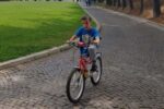 Mario sulla sua bicicletta