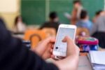 Smartphone a scuola: niente divieto per gli alunni con disabilità