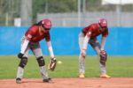 Una giocatrice e un giocatore di baseball in un fotogramma del film “All Blinds - Il baseball come non lo avete mai visto” di Matteo Alemanno