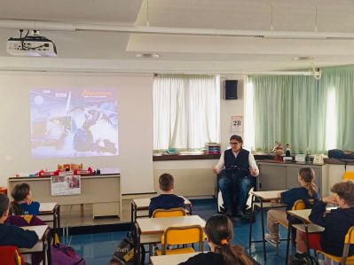 Paolo Badano in una scuola di Lugano