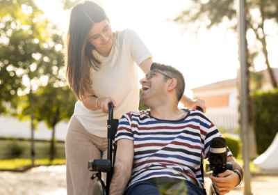 Persona con disabilità grave e assistente personale