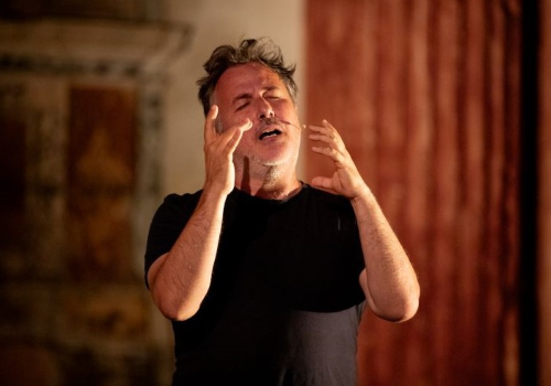 Davide Enia (foto di Andrea Veroni)