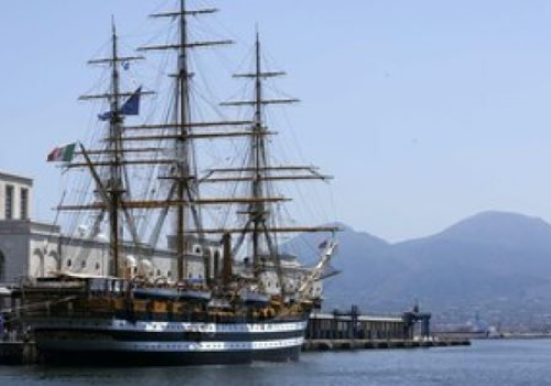 Nave "Amerigo Vespucci" a Napoli