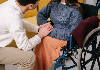 Assistenza a donna con disabilità