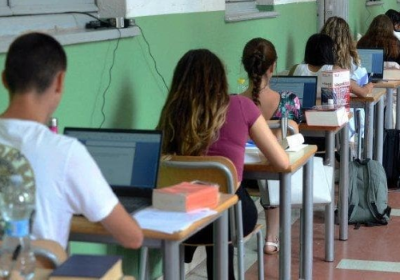Studenti e studentesse all'esame di maturità