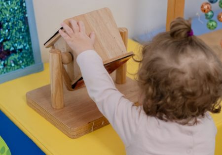Una bimba con malattia rara seguita dalla Lega del Filo d'Oro