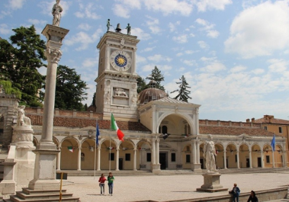 Piazza della Libertà a Udine