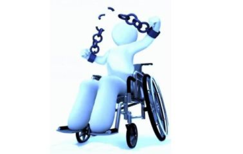 Omino con disabilità che spezza le catene