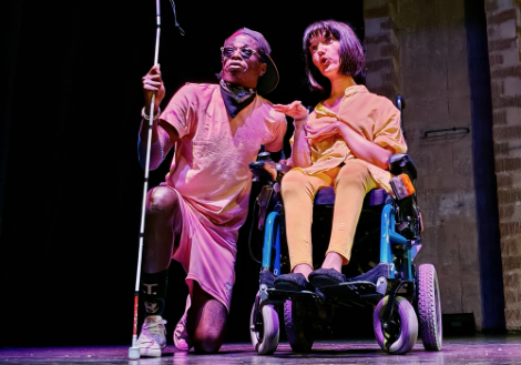 Persone che partecipano ai laboratori del Magnifico Teatrino Errante di Bologna