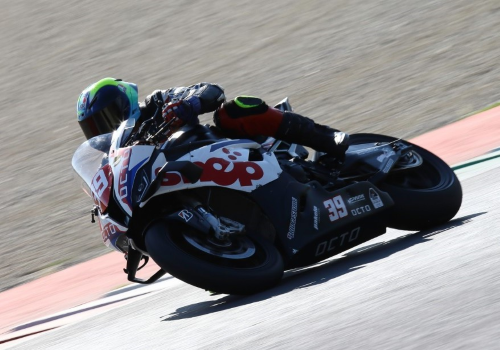 Motociclista paralimpico