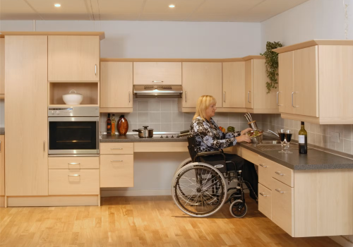 Adattamento dell'ambiente domestico per una persona con disabilità motoria