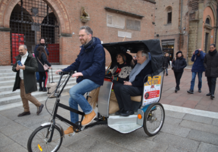 Befana di solidarietà del 2023: Lepore, Mandrioli e Zuppi