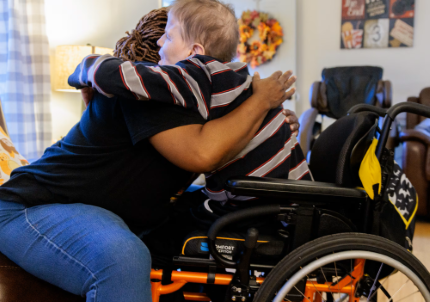 Caregiver e persona con disabilità