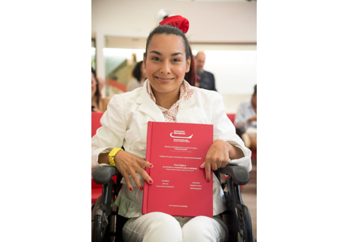 Benedetta Melfi con la sua tesi di laurea sul tema "Diversity Disability Manager. Analisi del caso O.R.A.S."
