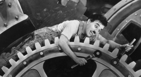 Immagine da "Tempi moderni" di Charlie Chaplin