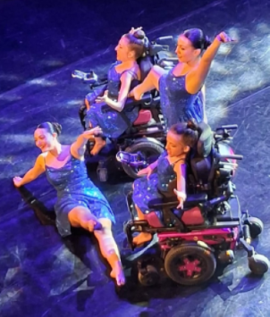 "Oltre il sipario, il cuore", 2026, posa finale in una delle coreografie