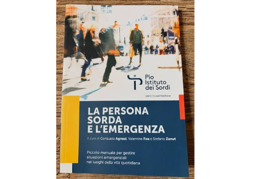 Copertina del manuale "La persona sorda e l'emergenza"