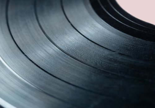 Tracce su un disco di vinile