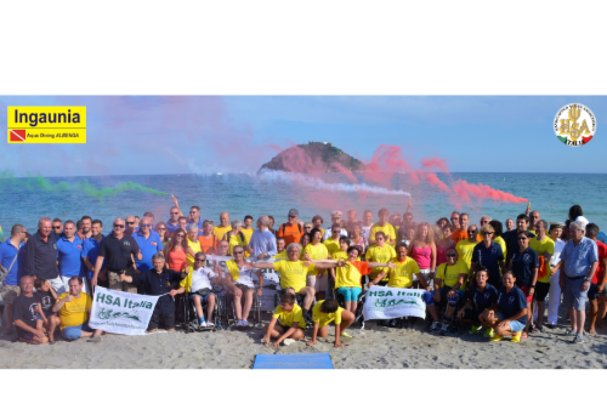 Una bella foto di gruppo, scattata in occasione della "Grande Festa della Subacquea - Nessuno escluso" di Albenga dello scorso anno