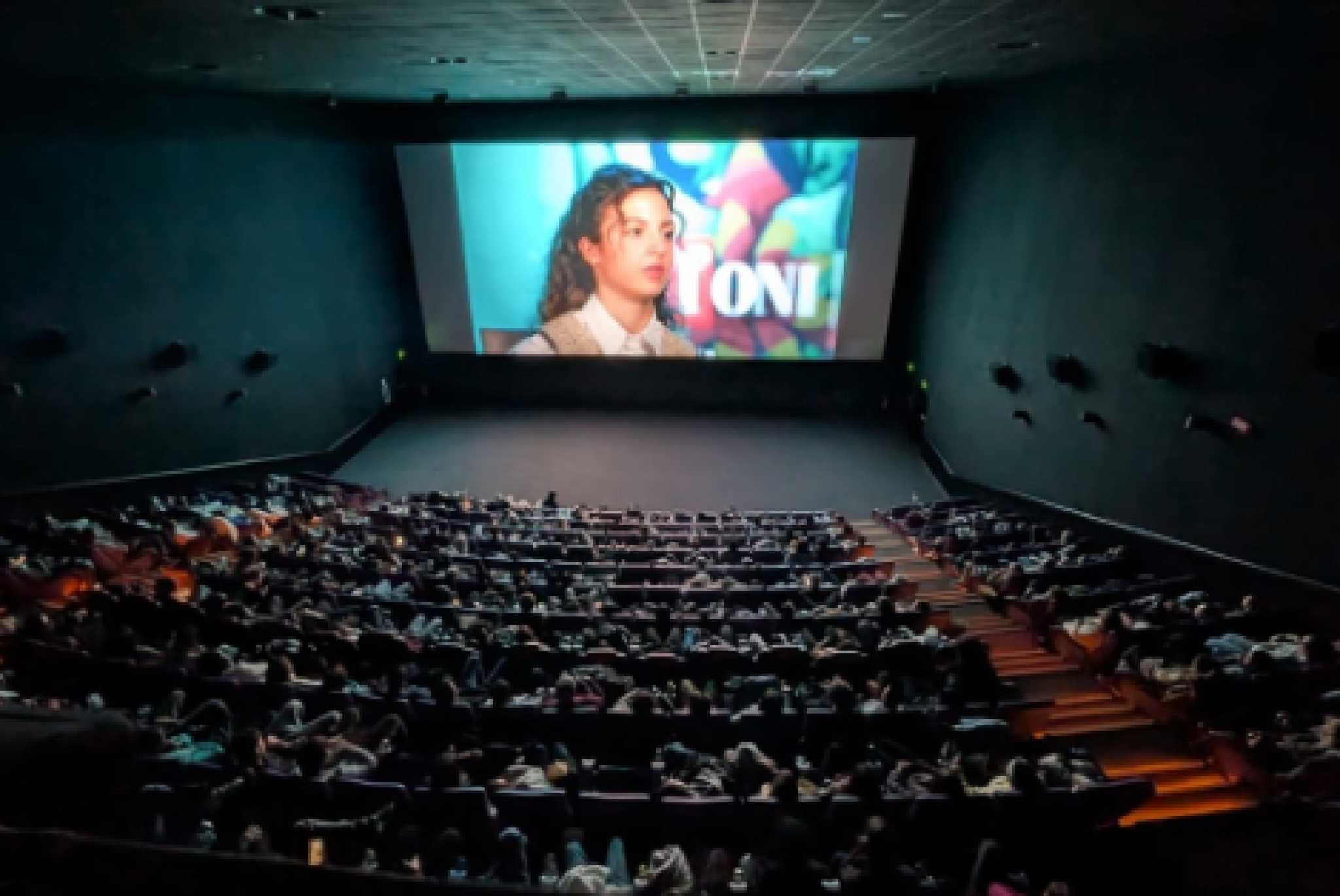 Una delle tante sale cinematografiche italiane in cui studenti e studentesse hanno potuto assistere alla proiezione di "Ambra: a un metro dal traguardo", in occasione della Giornata Internazionale delle Persone con Disabilità del dicembre scorso