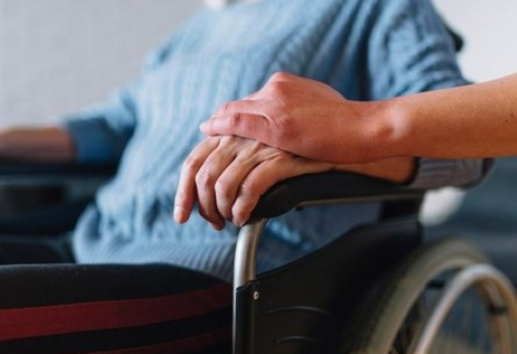 Risposte concrete per le persone con disabilità anziane non autosufficienti