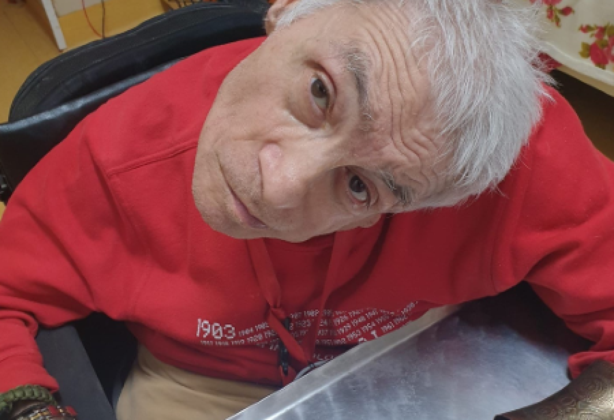 Originario della Spezia, dal 2013 Renato Apuzzo è utente di una RSA in Campania