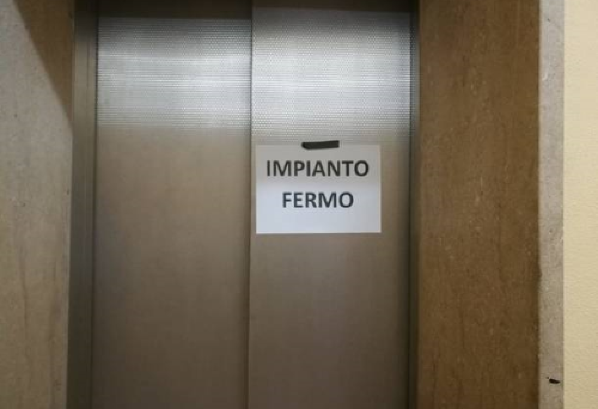 Un ascensore non funzionante