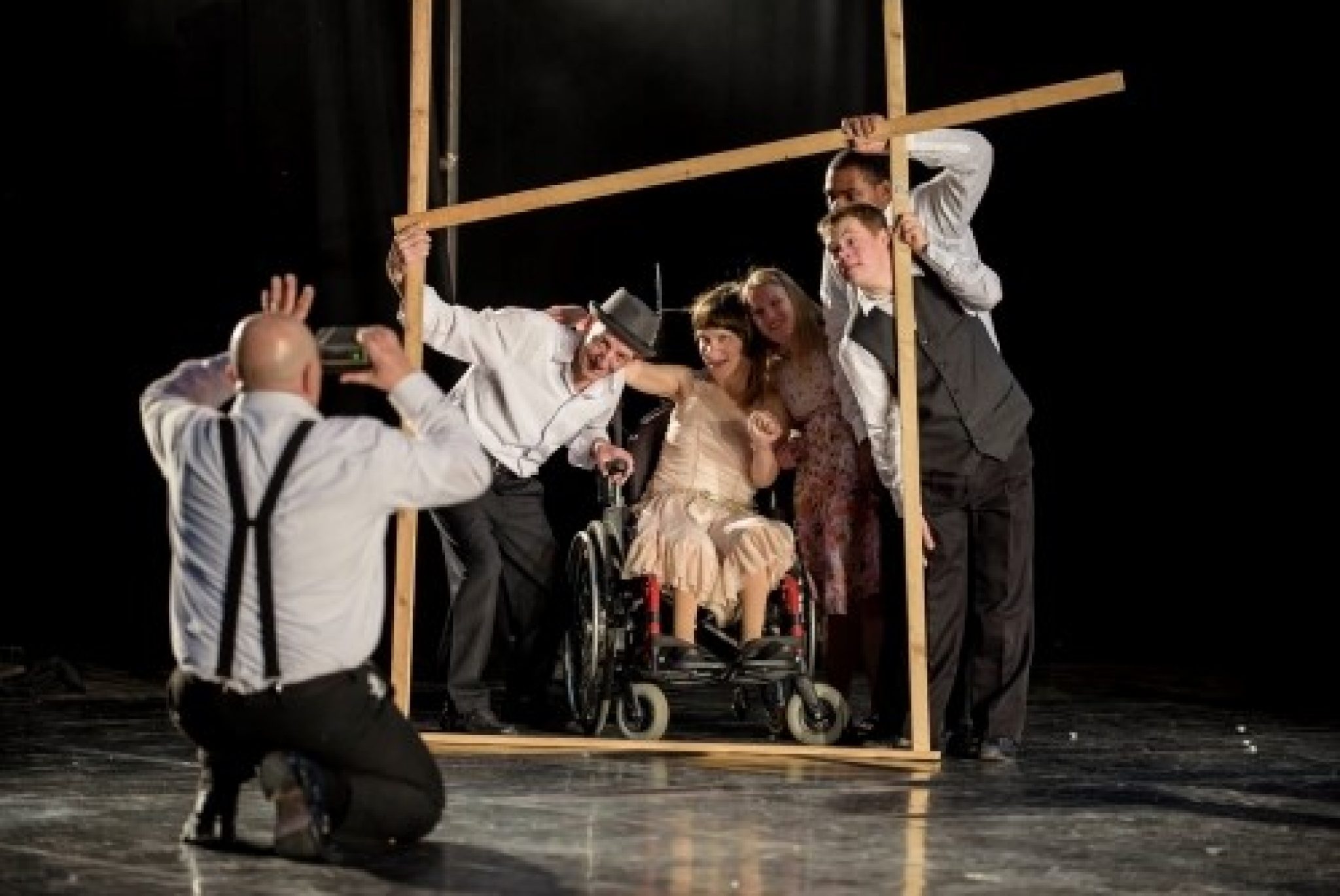 “Dieci anni straordinariamente normali” per il Teatro la Ribalta