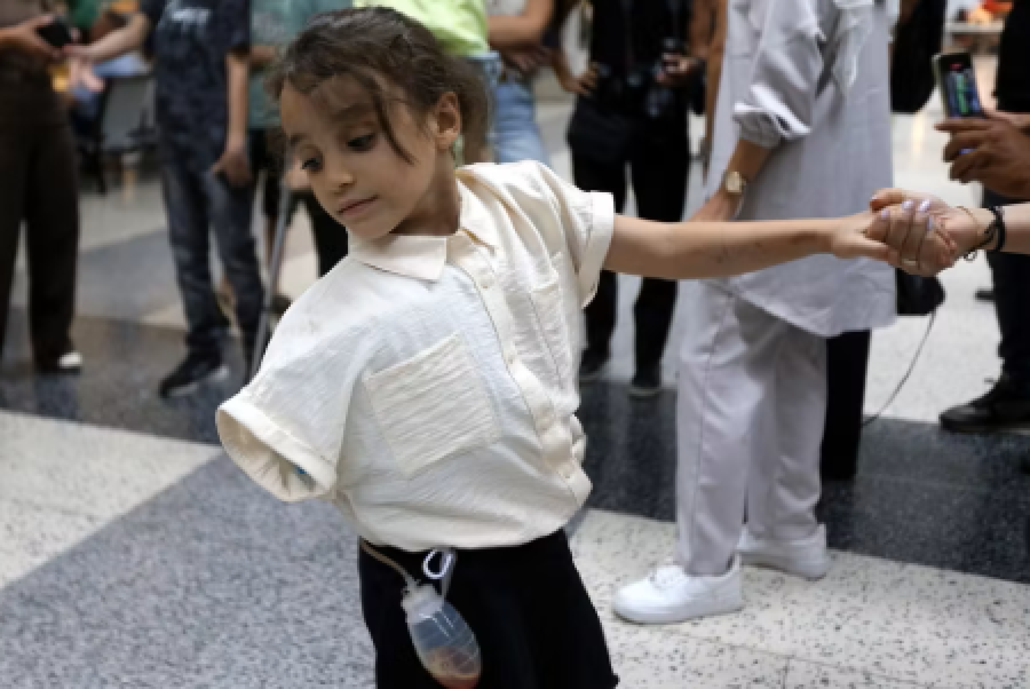 Una bimba di Gaza (©ANSA)