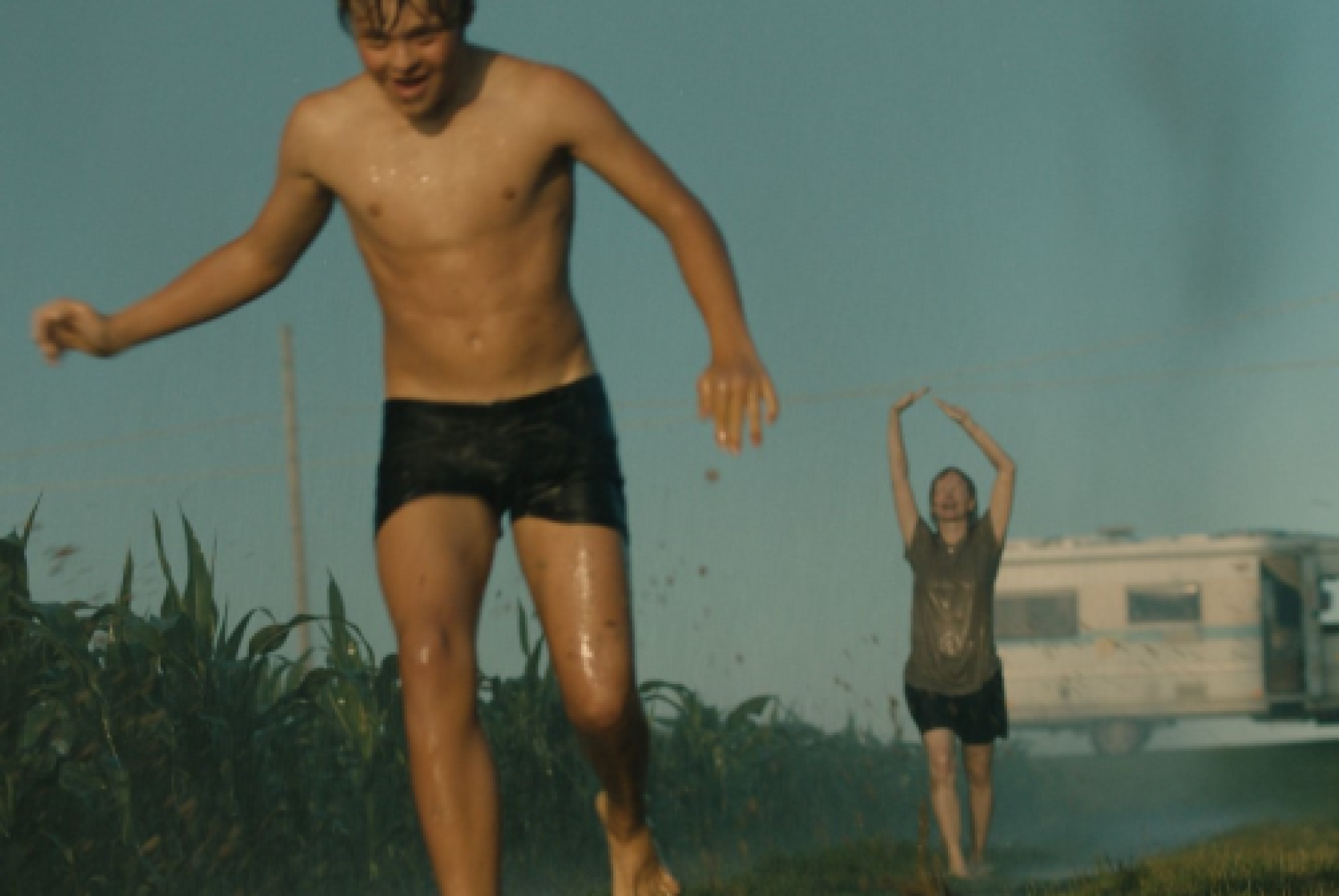 Una scena del film "Caravan", che verrà propiettato in forma accessibile il 20 gennaio a Trieste, nell'àmbito di "INCinema"