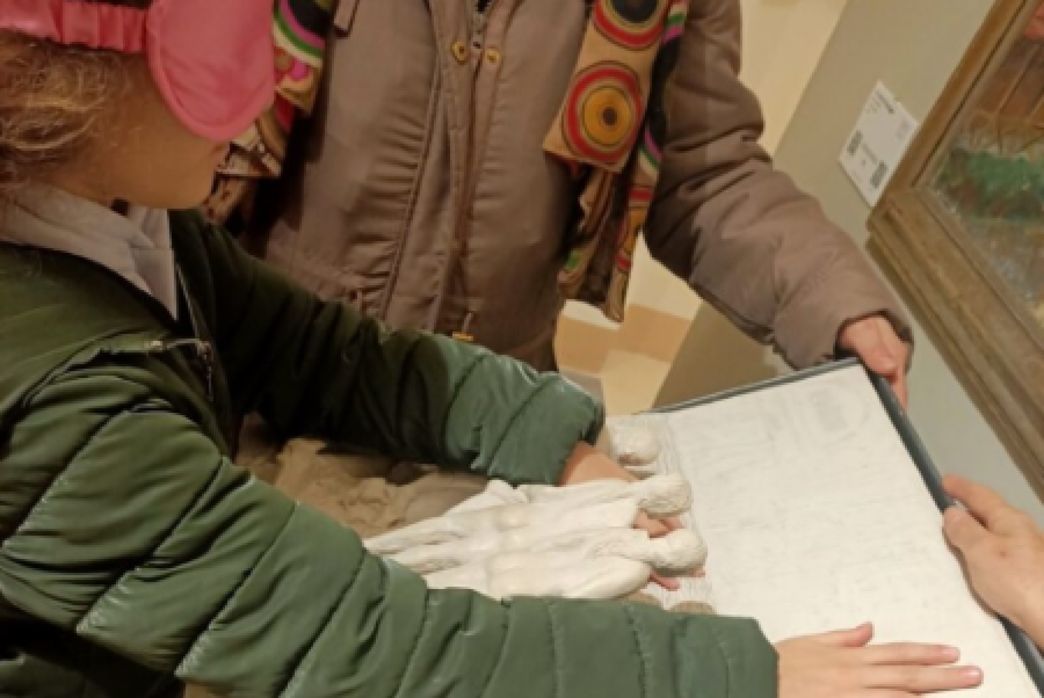 Uno dei tanti laboratori tattili promossi dalla Fondazione Catarsini