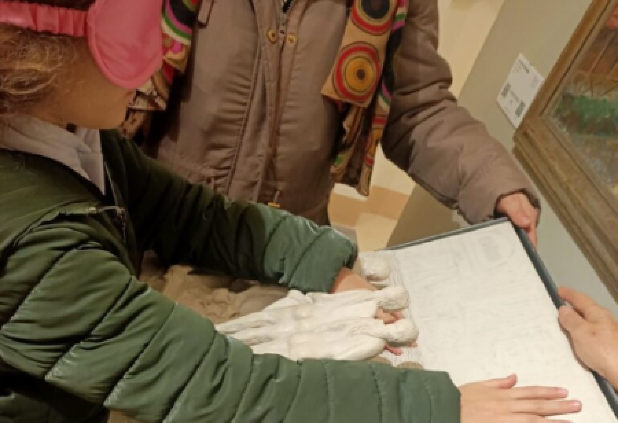 Uno dei tanti laboratori tattili promossi dalla Fondazione Catarsini