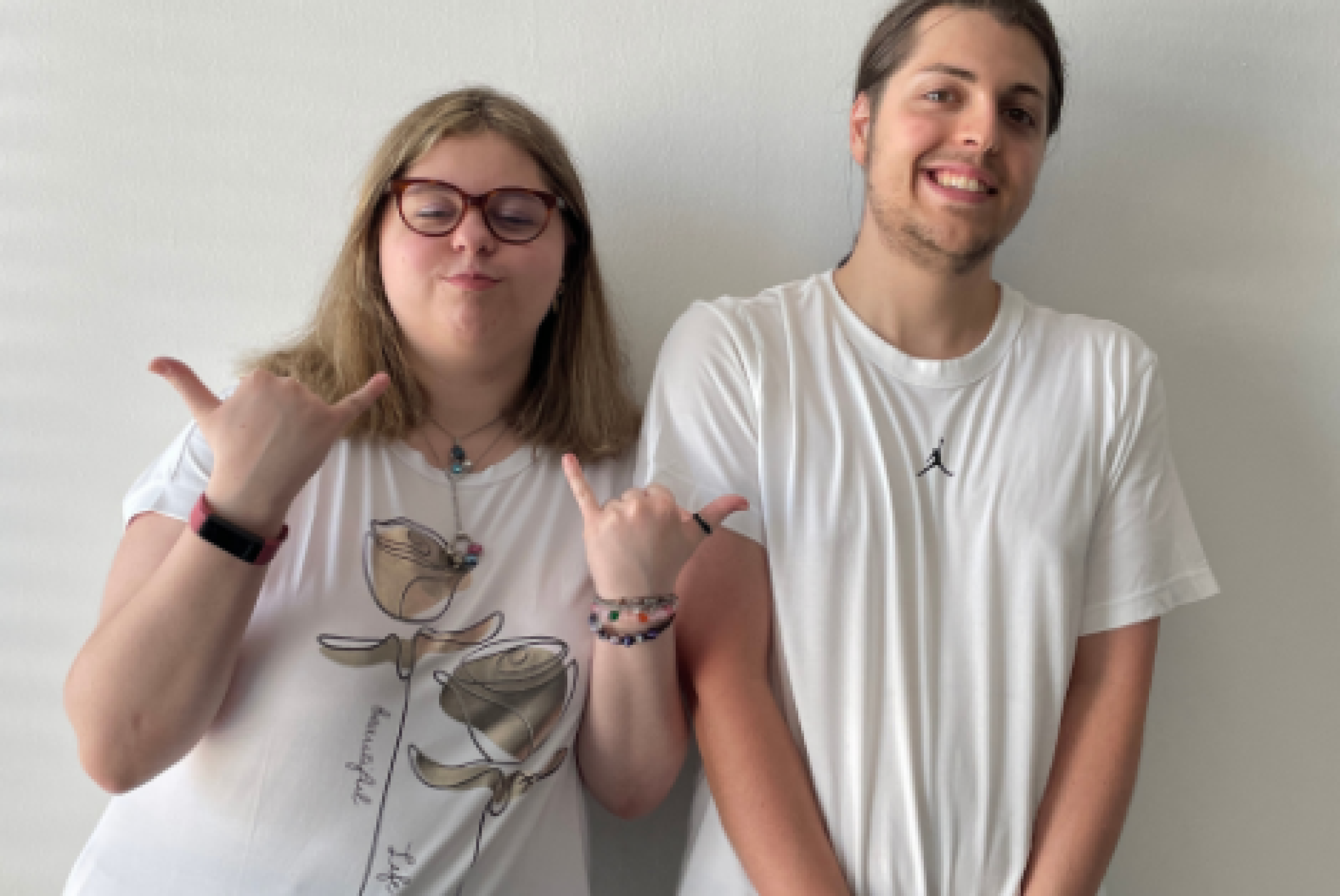 Cecilia e Cristiano, protagonisti del podcast "4 chiacchiere con 2 autistici"