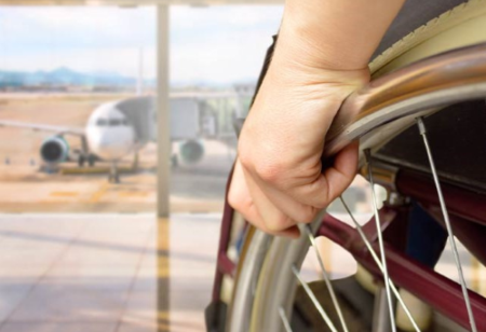 Unione Europea: positivo passaggio per i diritti delle persone con disabilità nei voli aerei
