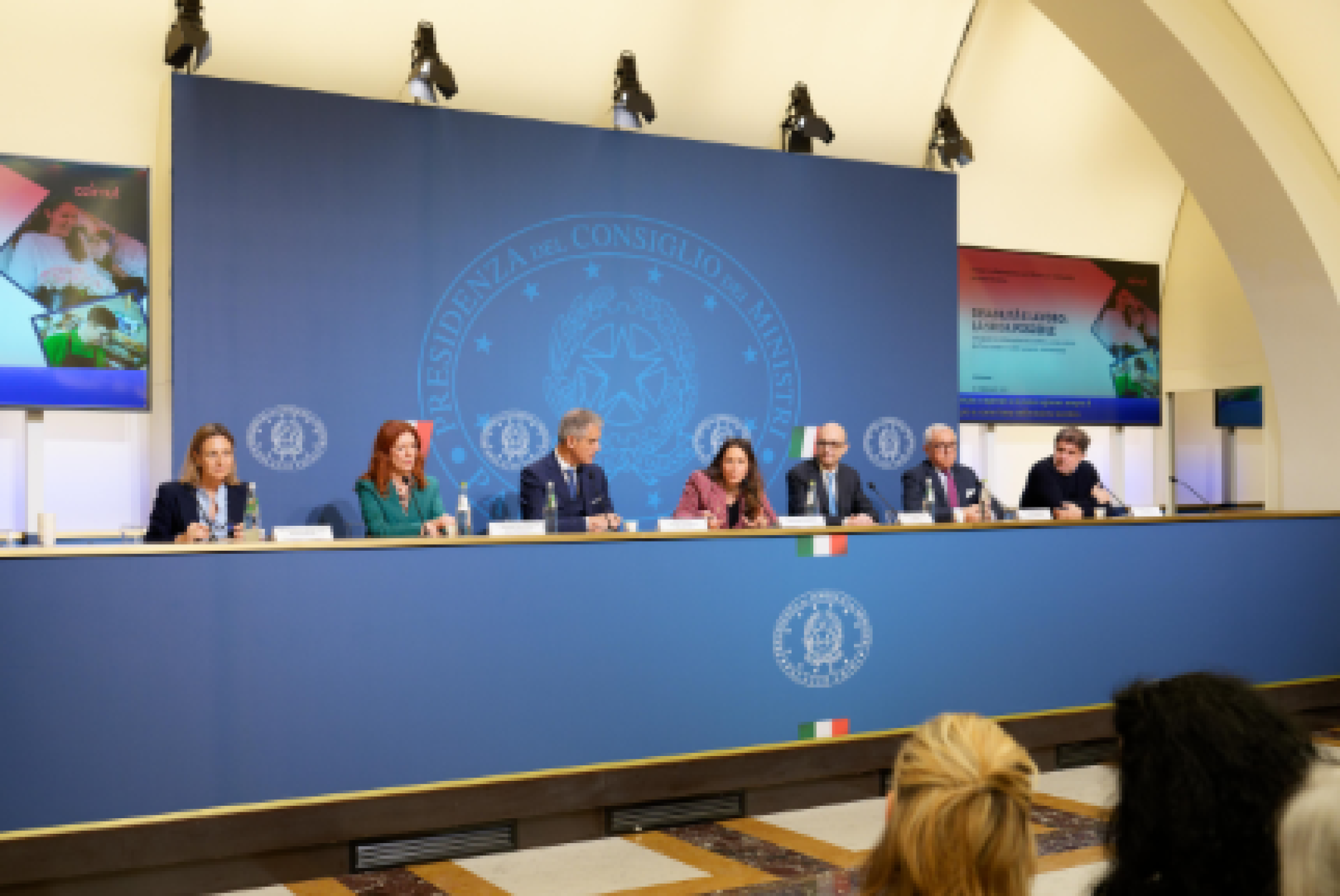 Il palco dei relatori all'incontro dell'11 febbraio a Roma