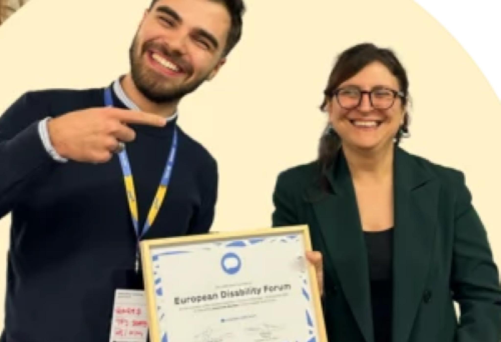 Rareș Voicu, preesidente del Forum Europeo della Gioventù, con Elisa Marino, componente del Comitato Giovani del Forum Europeo sulla Disabilità