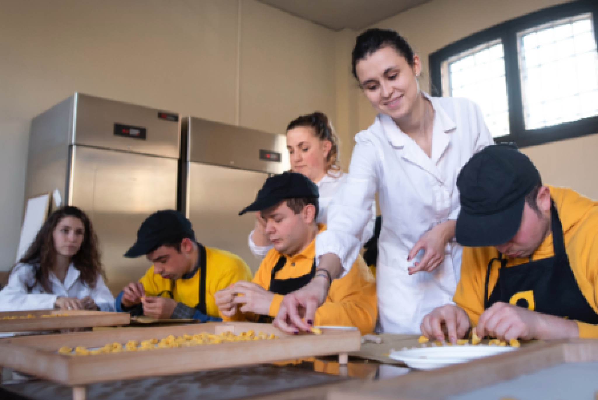 La preparazione dei tortellini