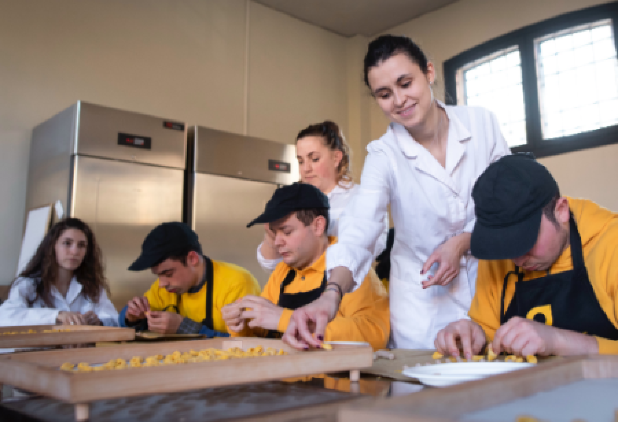 La preparazione dei tortellini