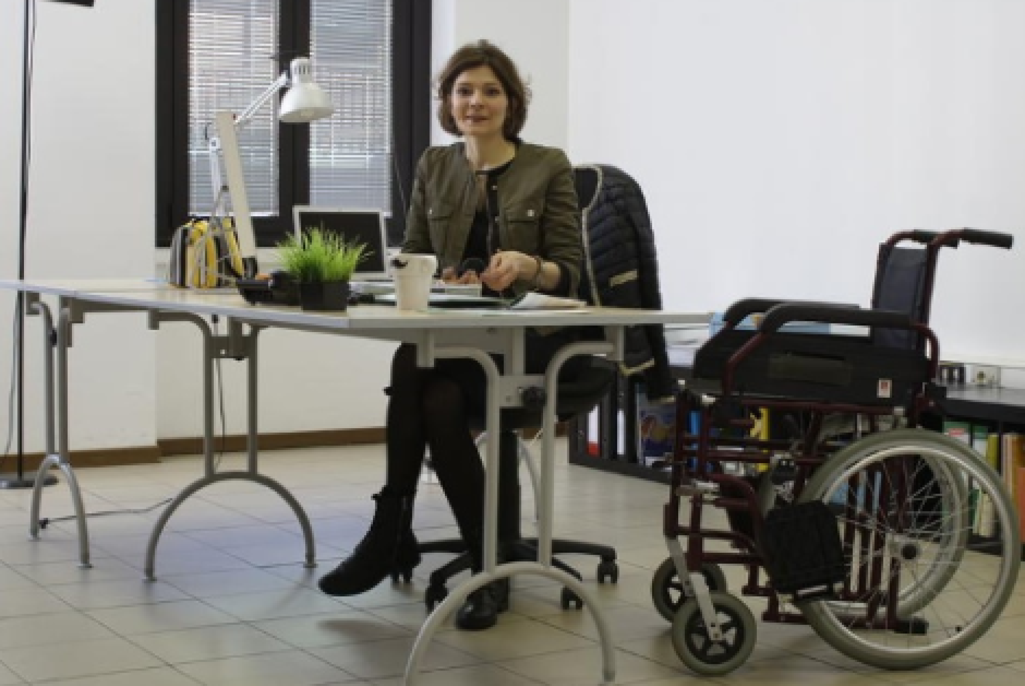 Una lavoratrice con sclerosi multipla