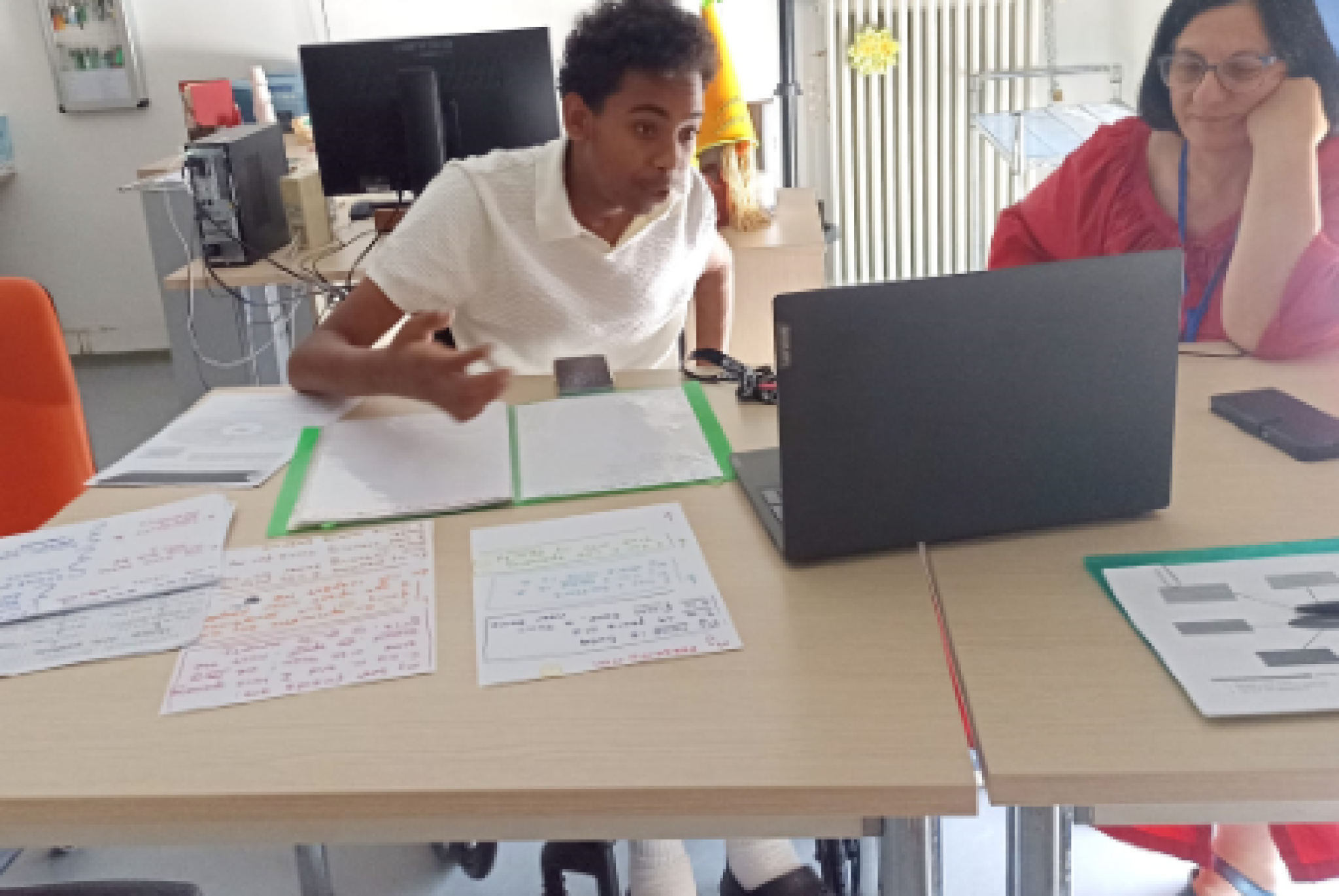 Luca durante l'esame di maturità svolto in videoconferenza dall'Istituto Riabilitativo Montecatone