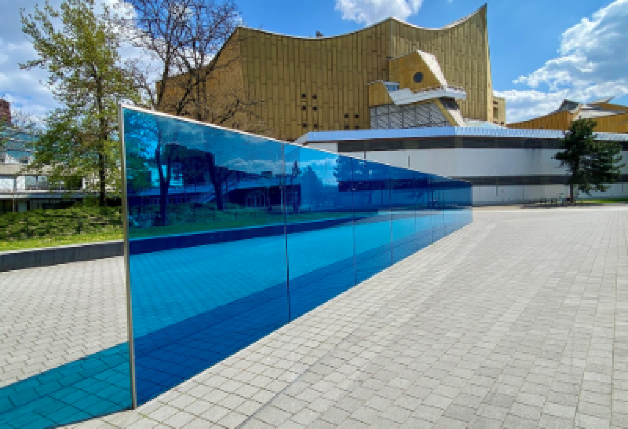 Il memoriale commemorativo dedicato a Berlino alle vittime con disabilità del programma "Aktion T4". La sua collocazione è all'altezza della Tiergartenstrasse n. 4, dov'era sito l'edificio in cui venne pianificato il programma di sterminio. "T4" deriva appunto da "Tiergartenstrasse n. 4"