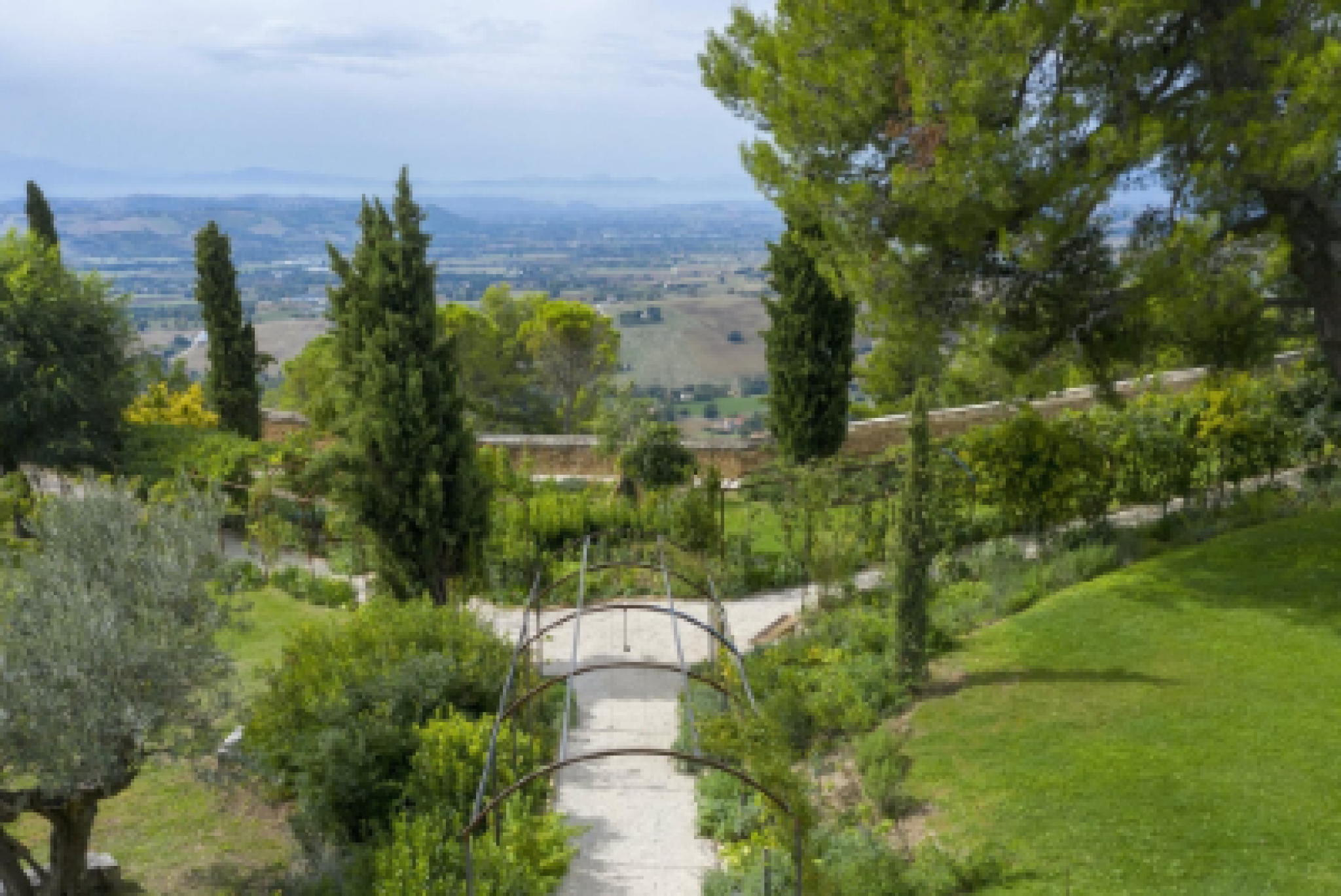 Un'immagine dell'Orto sul Colle dell'Infinito di Recanati (Macerata), Bene FAI (Fondo Ambiente Italiano)