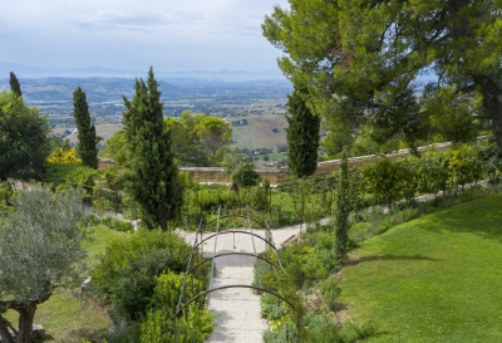 Un'immagine dell'Orto sul Colle dell'Infinito di Recanati (Macerata), Bene FAI (Fondo Ambiente Italiano)