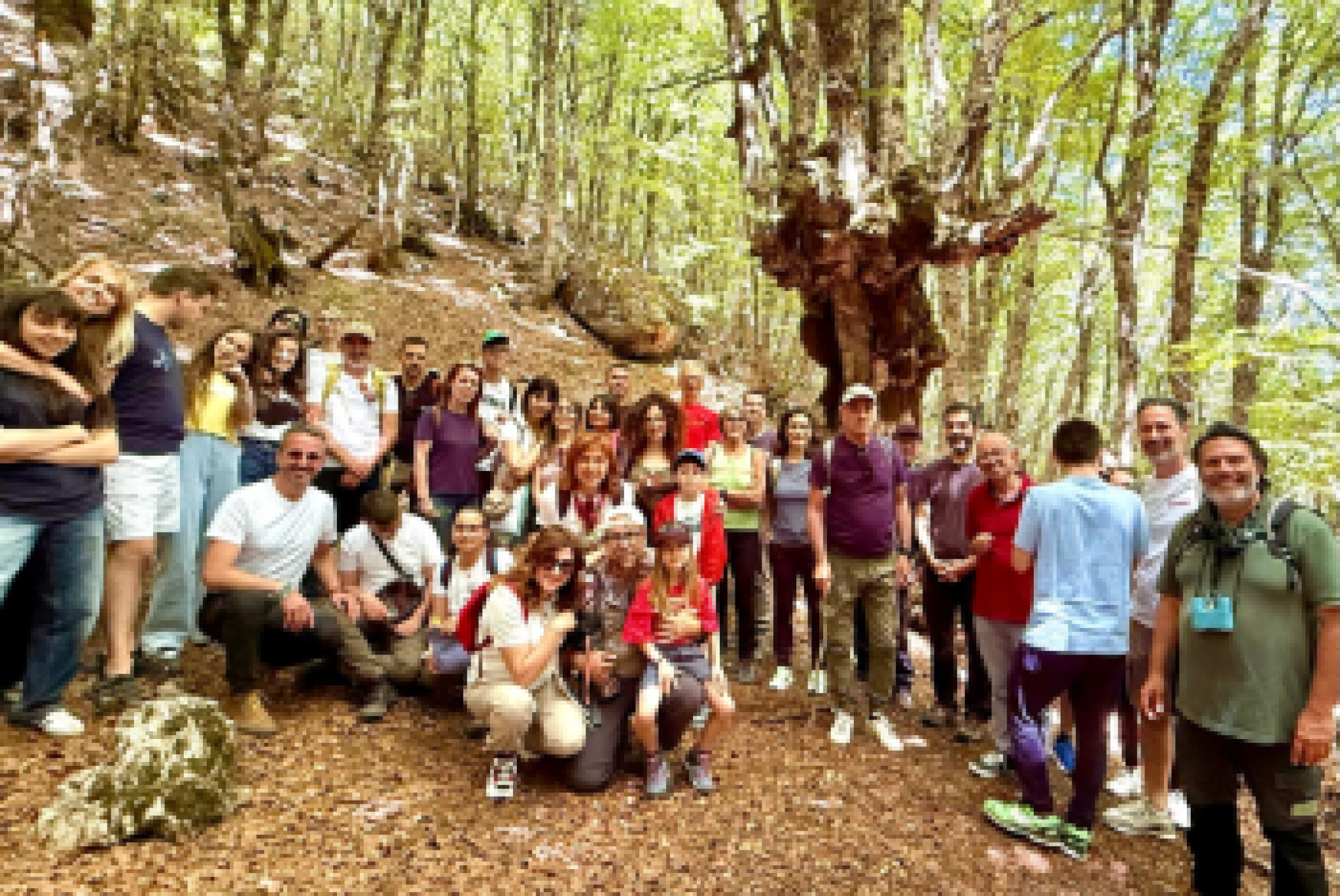 Foto di gruppo per una delle attività di montagnaterapia del progetto "Zaino in spalla"