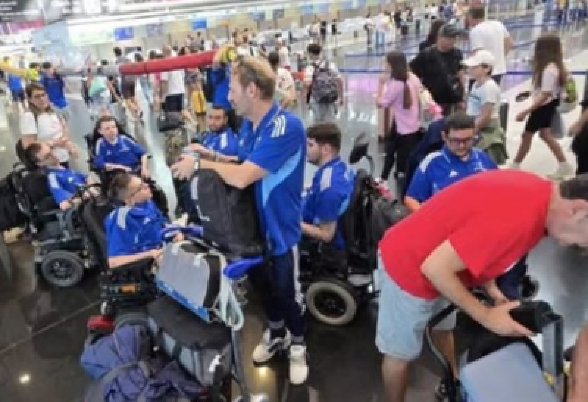 La delegazione della Nazionale di powerchair football bloccata all’Aeroporto di Roma Fiumicino